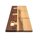 השלישיה הפותחת - סט קרשי חיתוך תלויים על קיר 3